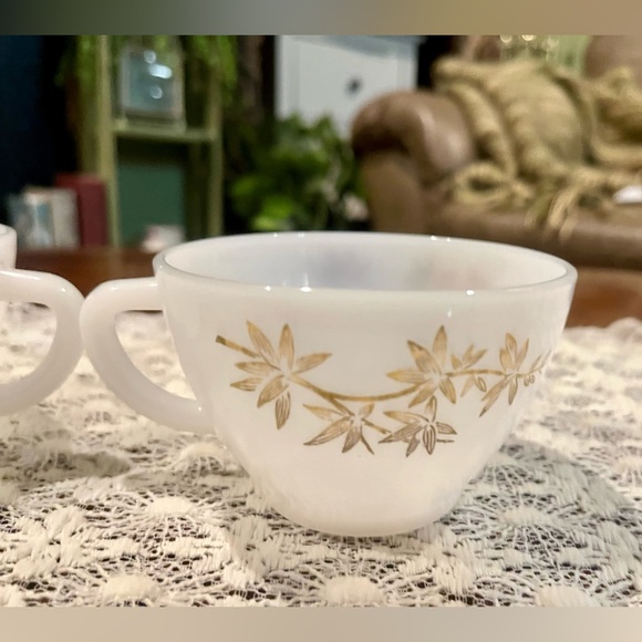 1960’s Federal Glass Milk Glass Cups - Picture 3 of 9